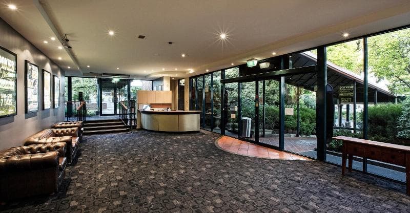 Burvale Hotel 5