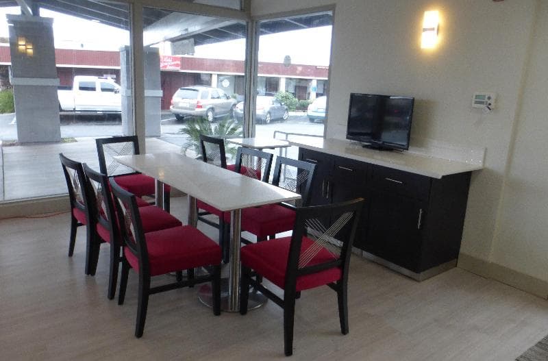 Red Roof Inn Redding 5