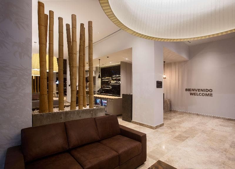 Hampton by Hilton David 3