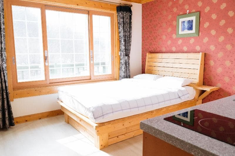 White Cabin photo 1