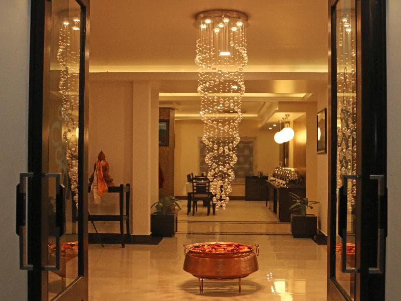 Hotel Harmika main