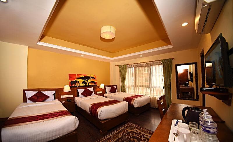 Dom Himalaya Hotel 4
