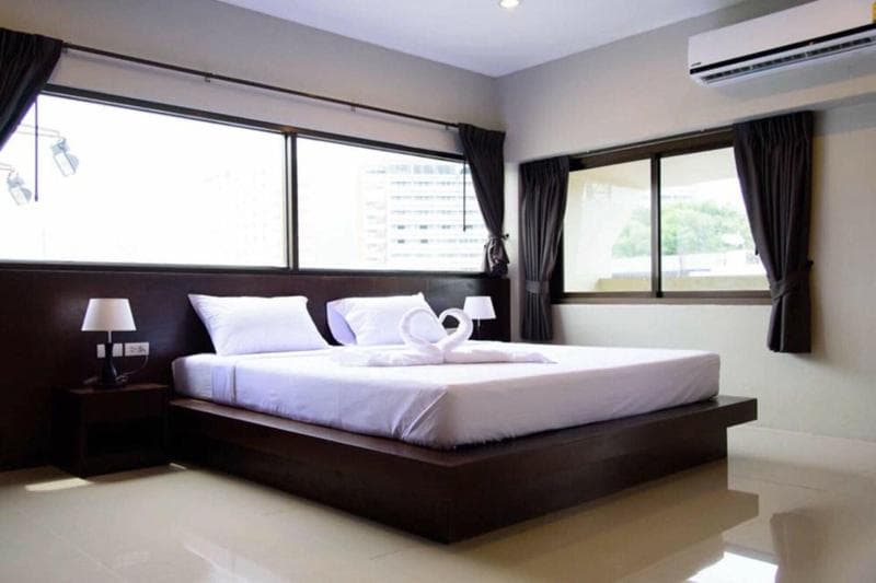 Green Leaf Hostel main