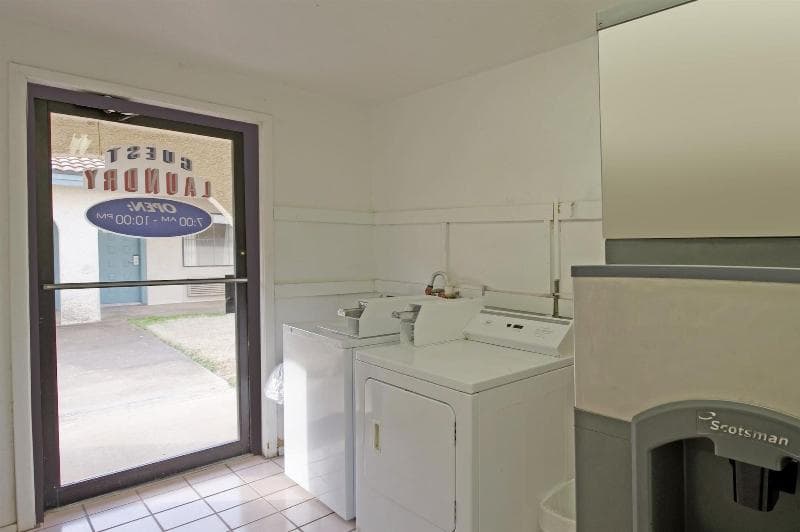 Americas Best Value Inn photo 1