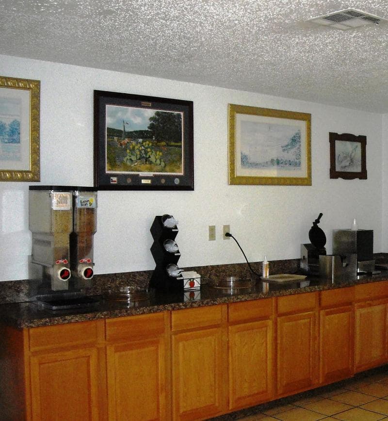 Americas Best Value Inn 3