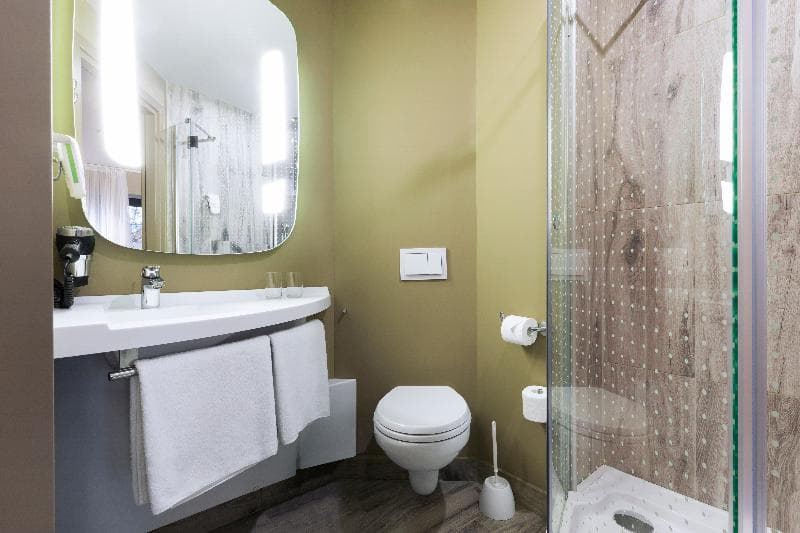 Ibis Tbilisi Stadium Hotel 4