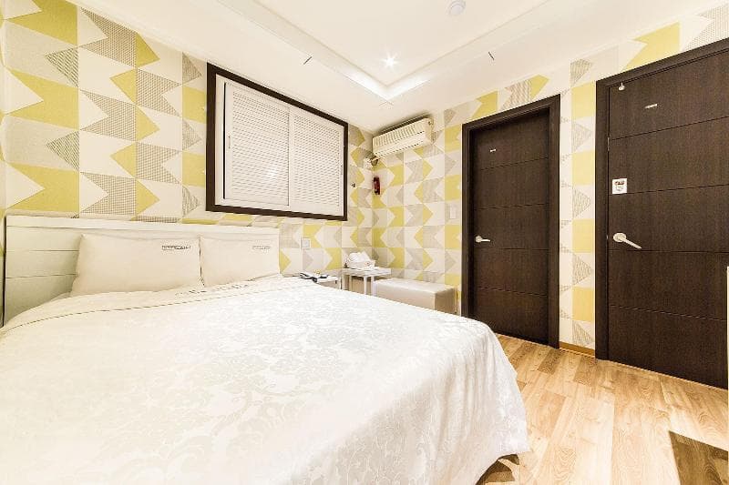 Zio Hotel 4