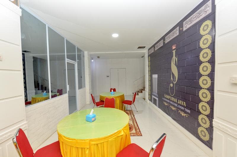 Hotel Sampurna Jaya main