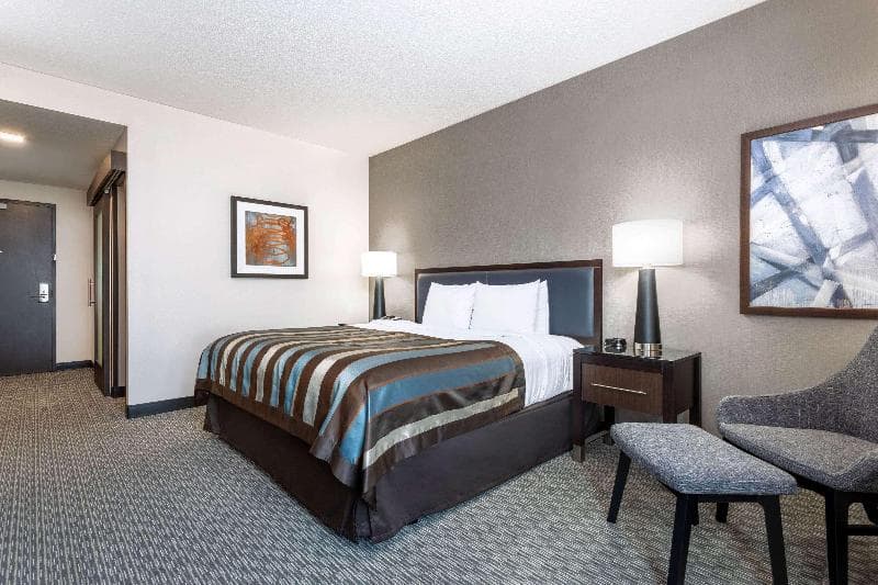 Wingate By Wyndham Angola 4