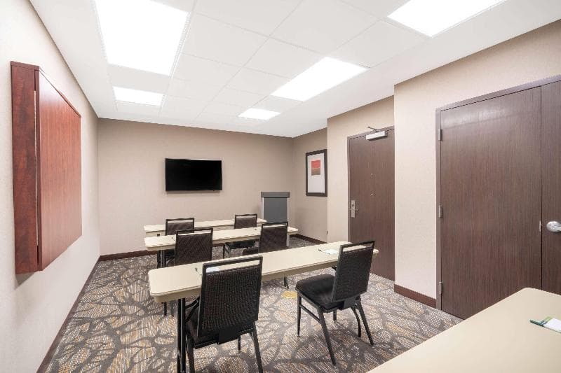 Hampton Inn San Jose Cherry Avenue photo 1