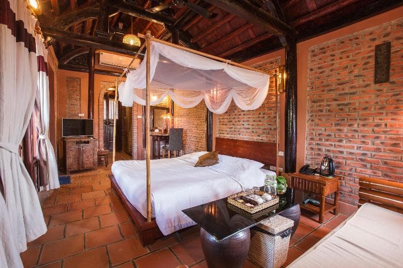 Van Chai Resort main