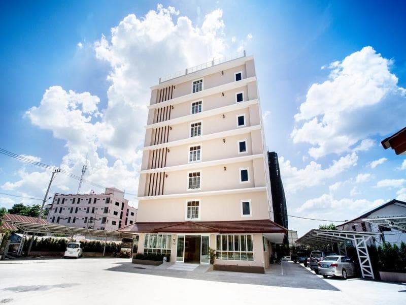 Pa Thani Hotel 3