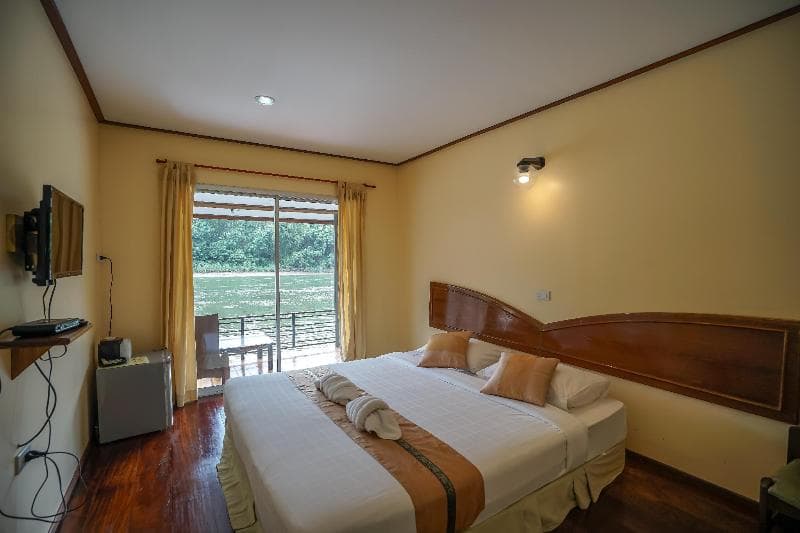 Khaothone River View Resort main