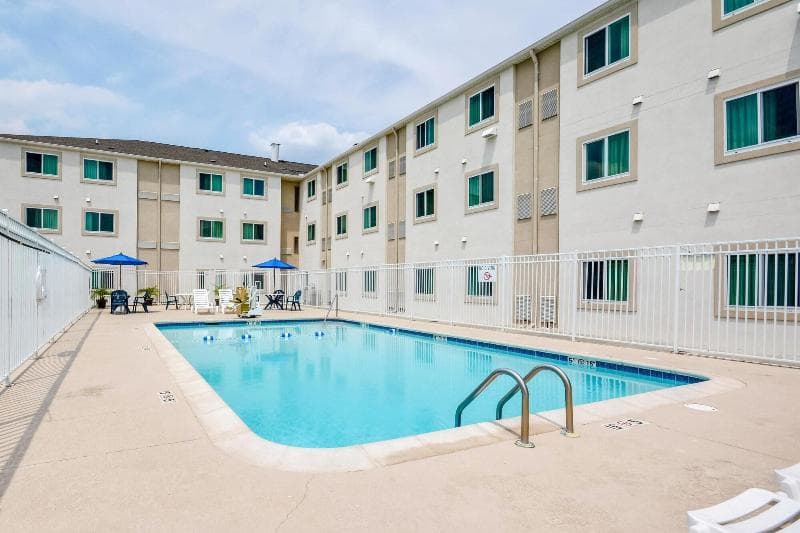 Motel 6 Biloxi Beach photo 1