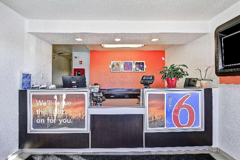 Motel 6 Green Bay 5