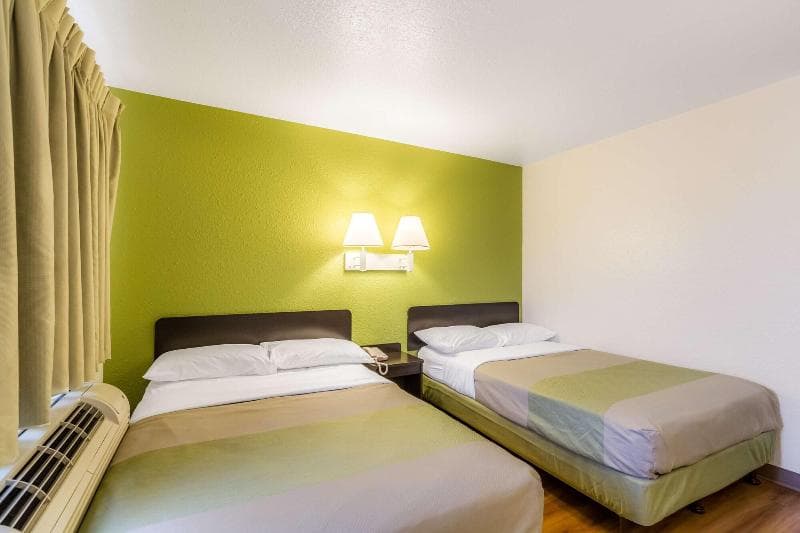 Motel 6 Green Bay 4