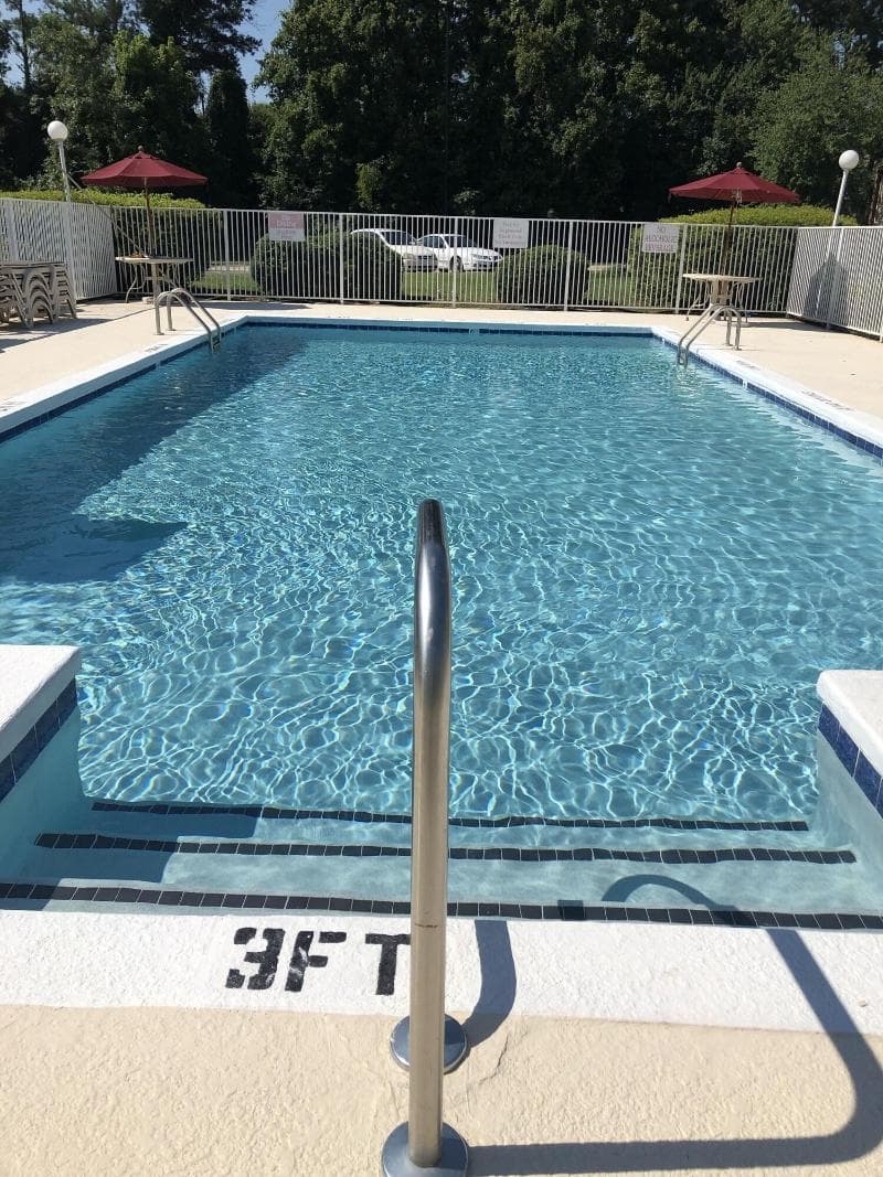 Motel 6 Greensboro Airport 3