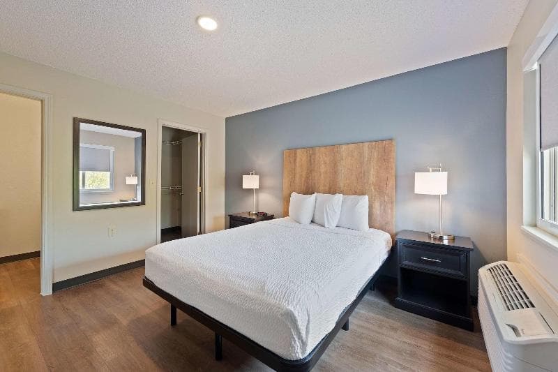 Extended Stay America Charlotte University Place E. Mccullough Dr. 3