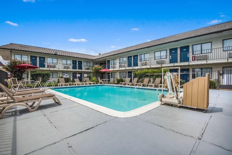 Motel 6 College Station - Bryan 5