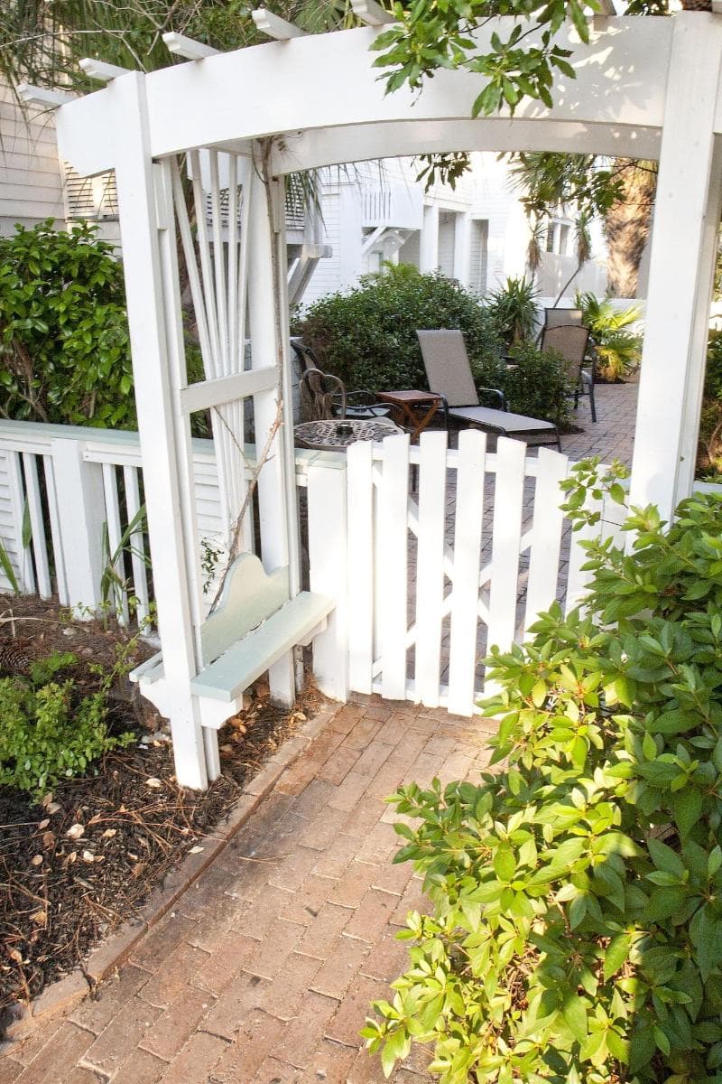 Desoto Beach Garden Suites 5