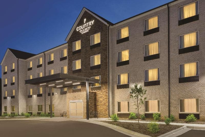 Country Inn & Suites by Radisson, Greensboro, NC 2