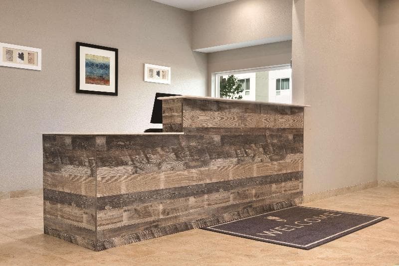 Country Inn & Suites by Radisson, Greensboro, NC 4