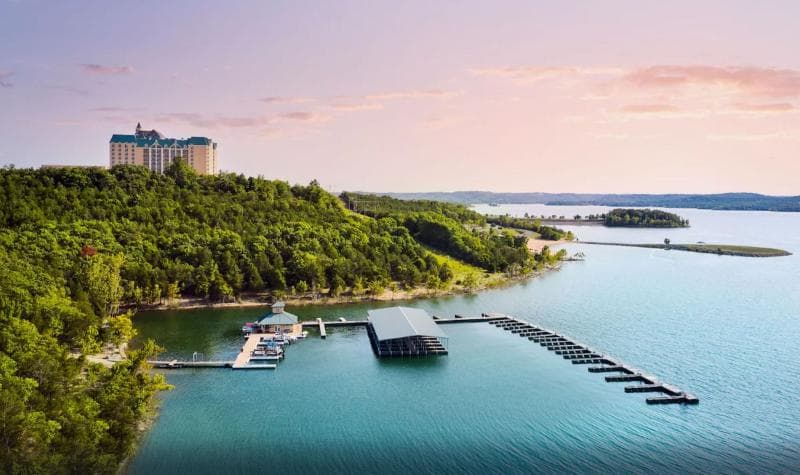 Chateau on the Lake Resort Spa & Convention Center 1