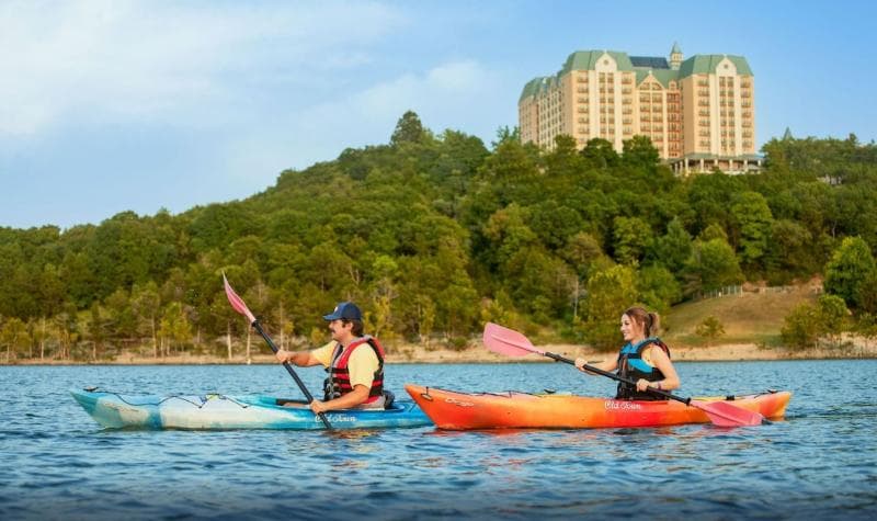 Chateau on the Lake Resort Spa & Convention Center 2