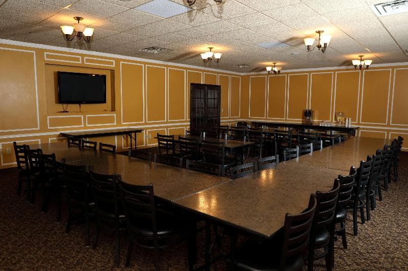 Northern Lights Inn Rugby main