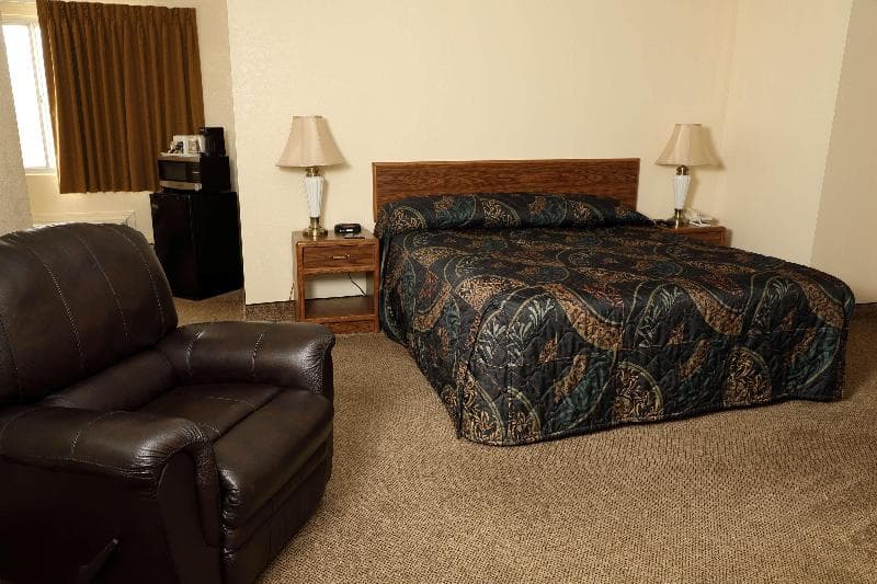 Northern Lights Inn Rugby 5