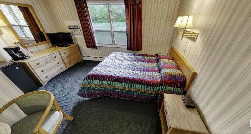 Stowe Motel 4