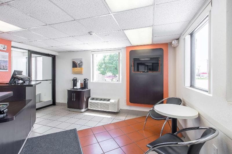 Motel 6 Omaha East - Council Bluffs 2