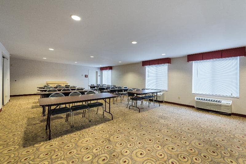 Red Roof Inn Etowah 3