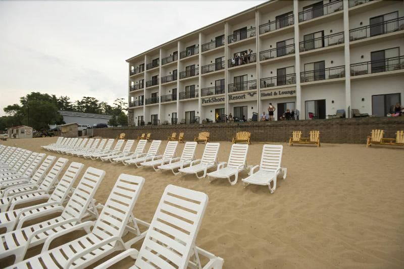 Parkshore Resort 5