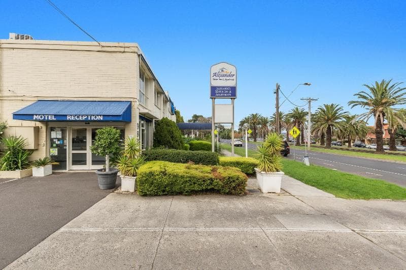 Alexander Motor Inn & Apartments 3