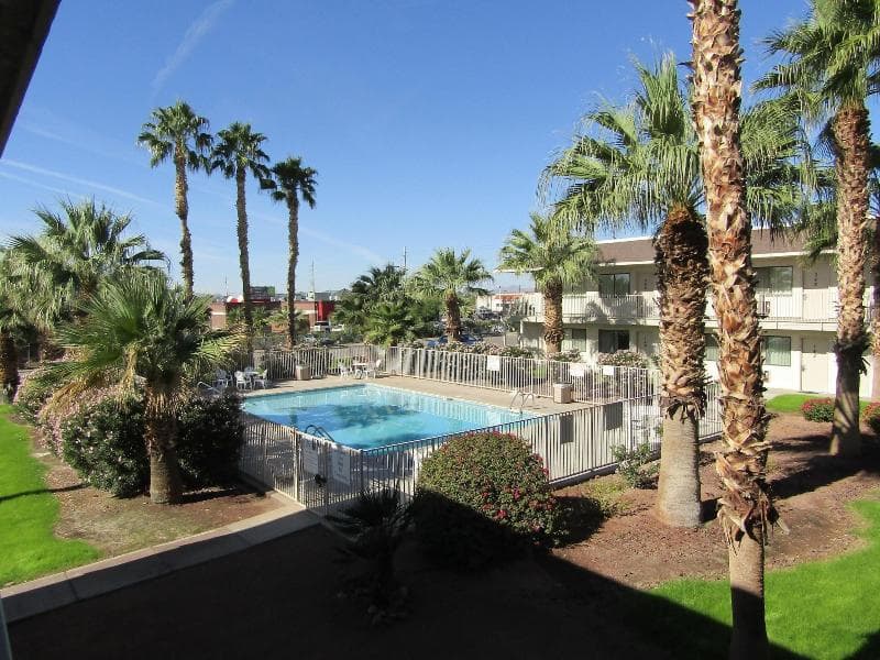 Budgetel Inn & Suites Yuma 5