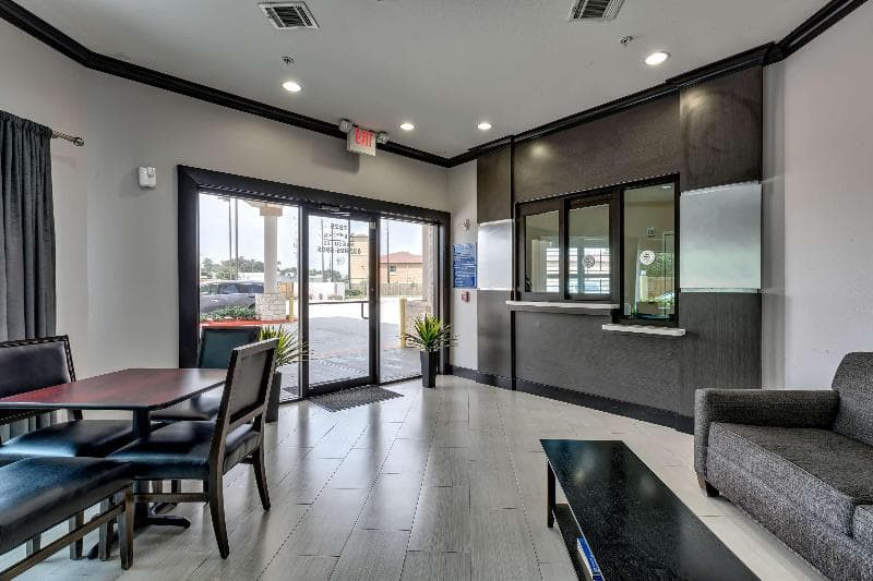 Americas Best Value Inn & Suites Iah Airport North 3