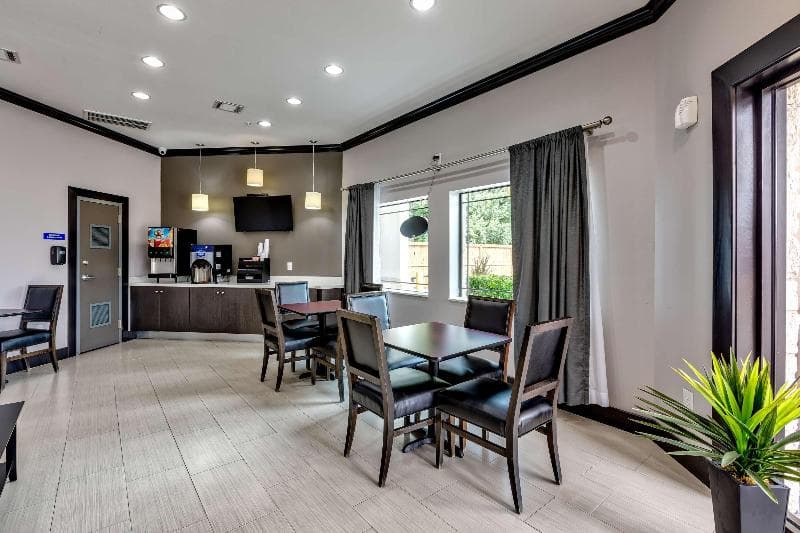 Americas Best Value Inn & Suites Iah Airport North 5