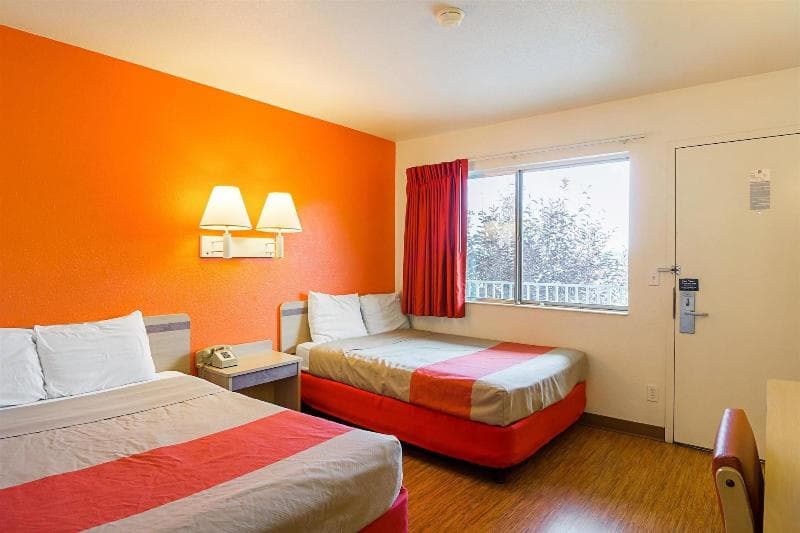 Motel 6 Laramie 3