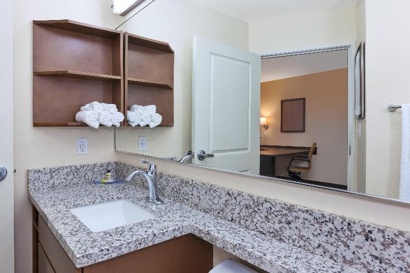 Candlewood Suites Louisville - NE Downtown Area 3