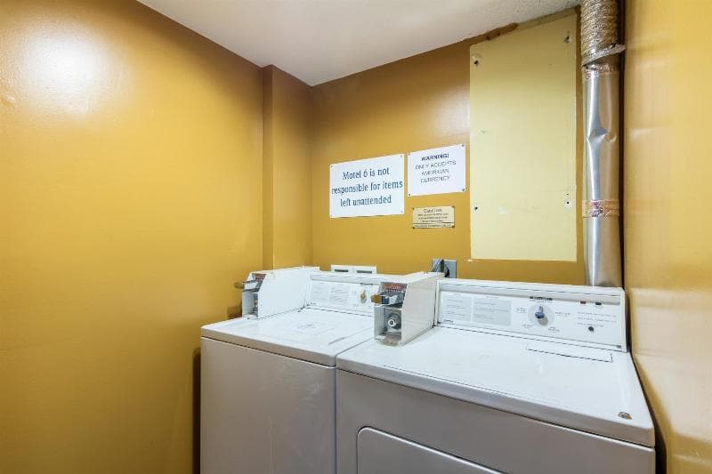 Motel 6 Eau Claire photo 1