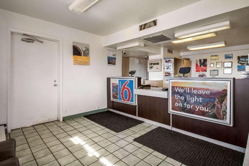 Motel 6 Wendover 5