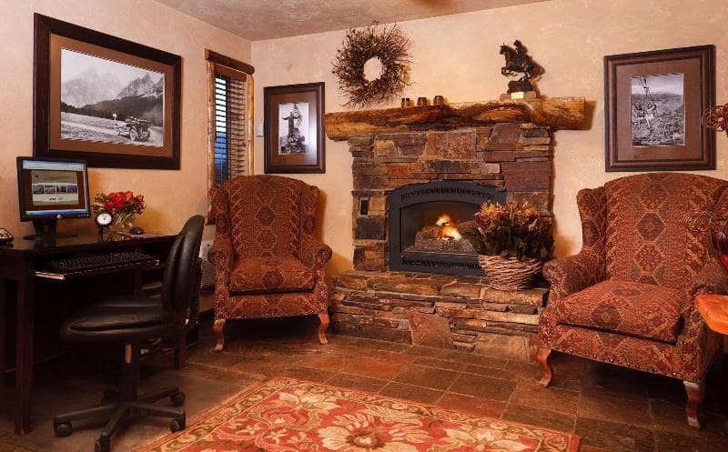 Elk Country Inn 5