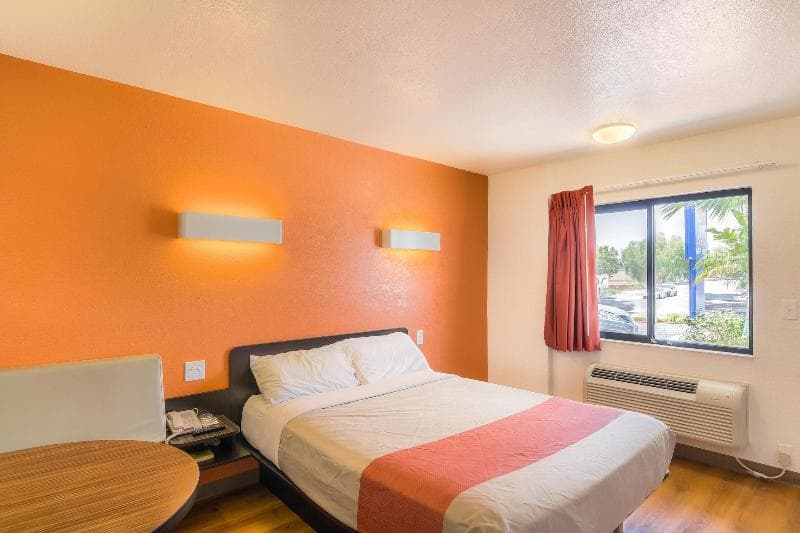Motel 6 Simi Valley 3