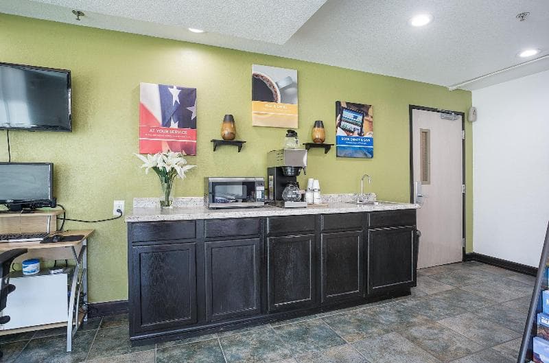 Motel 6 Lake Havasu City - Lakeside photo 1