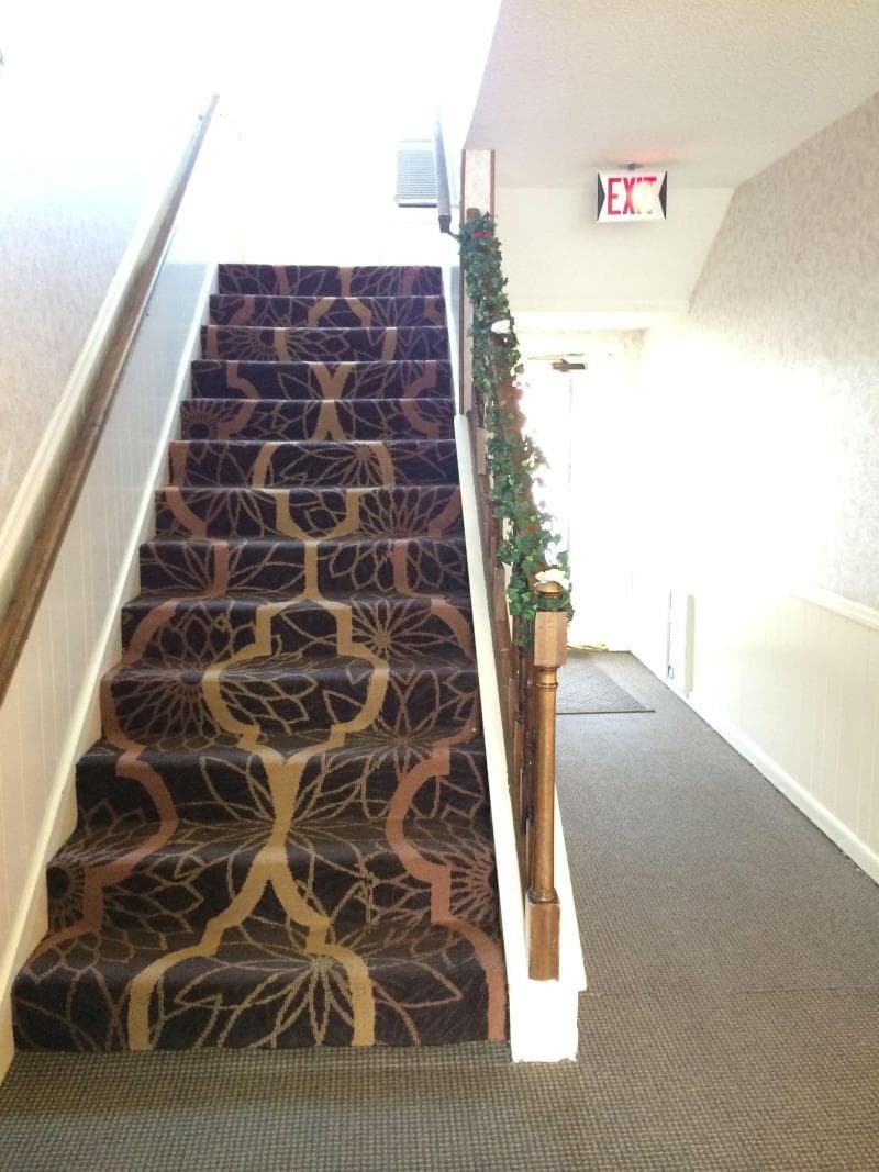 Island Inn 3