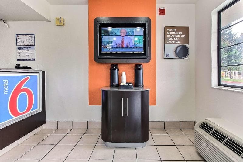 Motel 6 photo 1