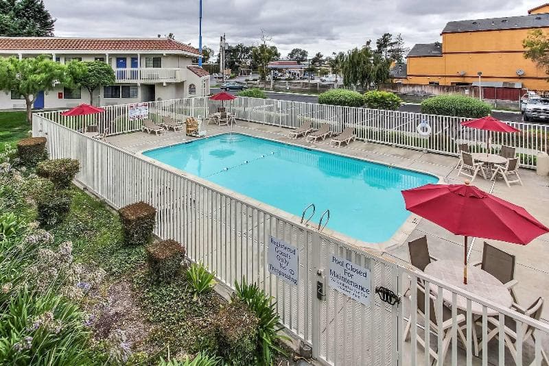 Motel 6 5