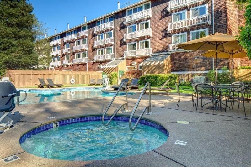 Lake Natoma Inn 2