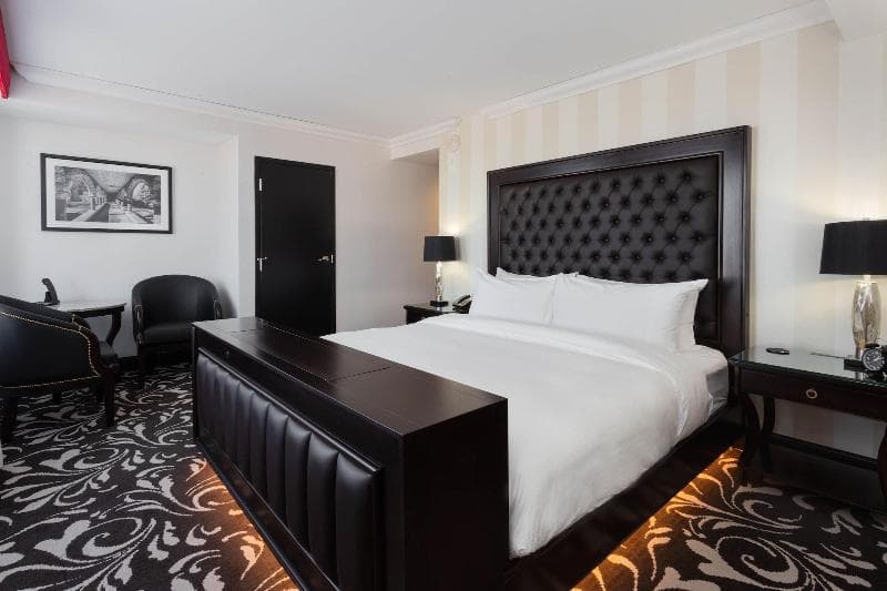 Retlaw Trademark Collection By Wyndham 3